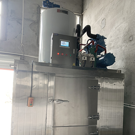 6噸大型片冰機(jī)全不銹鋼交付河南商丘某食品廠(chǎng)